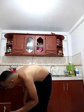 stivenlujan69 online show from February 26, 6:07 pm