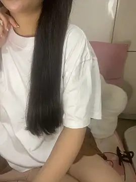 Snapshot of RubyBerry chatting on October 7, 8:55 am RubyBerry online show from October 7, 8:55 am