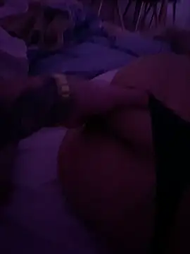 Snapshot of MikeFake chatting on February 11, 11:54 pm MikeFake online show from February 11, 11:54 pm