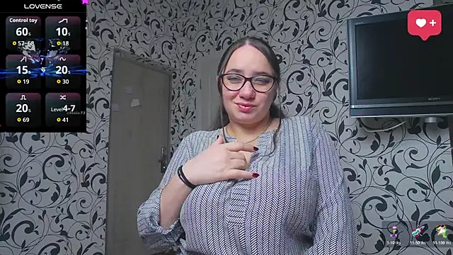 Snapshot of Margosweet777 chatting on October 20, 8:48 am Margosweet777 online show from October 20, 8:48 am