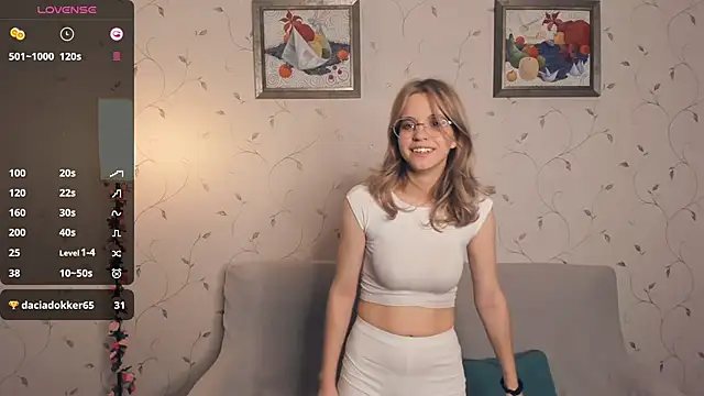 JoanBaggott online show from November 19, 8:09 pm