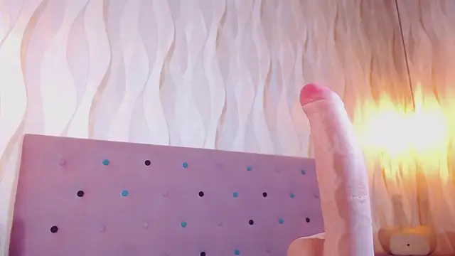 Naomi Braunx online show from May 16, 12:37 pm