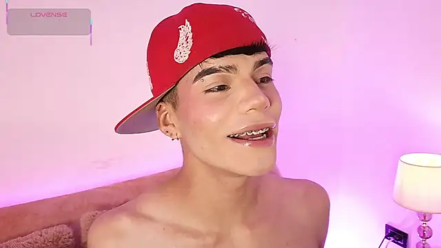 Dulcey  online show from February 1, 10:08 pm