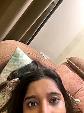 desitease online show from October 25, 6:13 pm