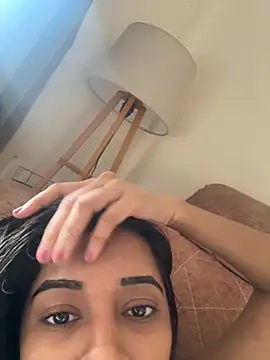 desitease online show from November 19, 9:42 am