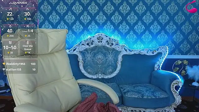 Snapshot of MissRossi chatting on June 11, 12:32 am MissRossi online show from June 11, 12:32 am