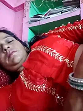 Cutreet online show from July 11, 7:49 pm