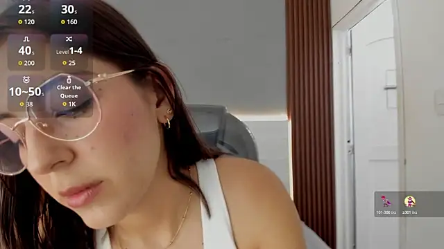 Snapshot of Emmy_Meadows chatting on October 22, 7:13 pm Emmy Meadows online show from October 22, 7:13 pm