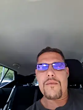 Snapshot of feehzungi0000 chatting on February 12, 4:46 pm feehzungi0000 online show from February 12, 4:46 pm