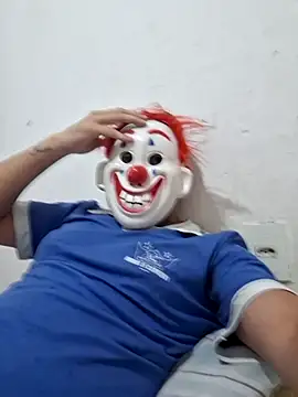 Snapshot of feehzungi0000 chatting on February 25, 6:39 pm feehzungi0000 online show from February 25, 6:39 pm