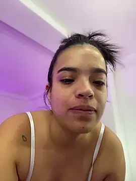 JuanitaMore01 online show from February 1, 4:38 pm