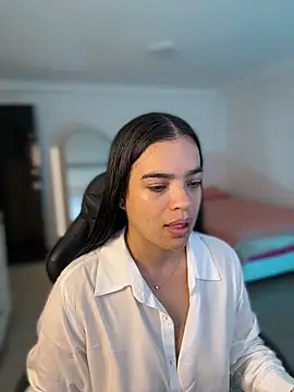 JuanitaMore01 online show from June 13, 8:07 pm