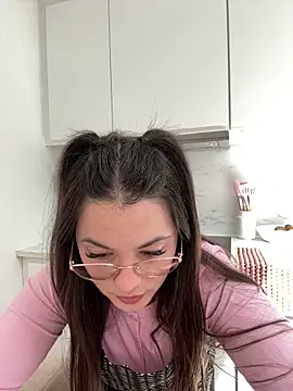 liloush   online show from May 17, 1:51 pm