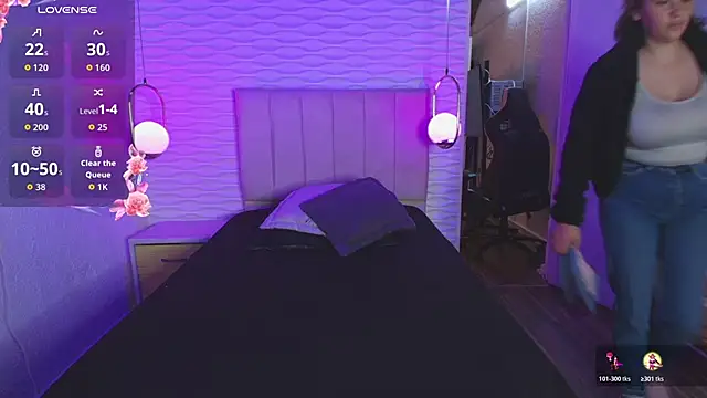 ly lulu online show from November 1, 7:05 pm