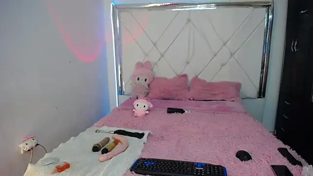 Snapshot of Dulce_petit_ chatting on September 15, 11:32 am Dulce petit  online show from September 15, 11:32 am