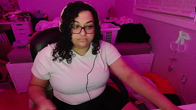 Snapshot of chericheesecake chatting on September 20, 4:02 am chericheesecake online show from September 20, 4:02 am