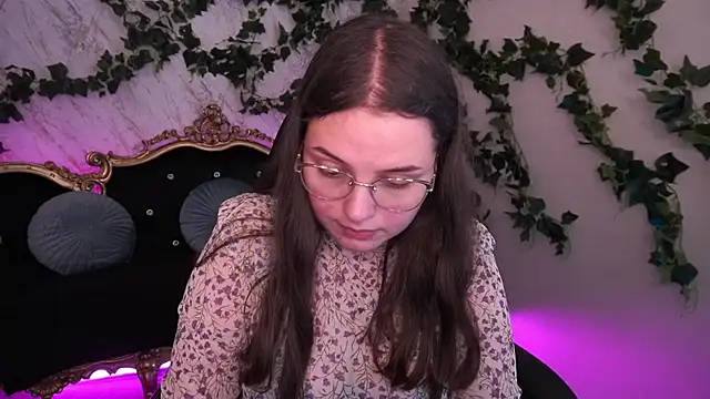 SophieDreamss online show from October 10, 12:59 pm