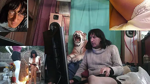 Snapshot of SissiDomination chatting on February 5, 5:01 am SissiDomination online show from February 5, 5:01 am