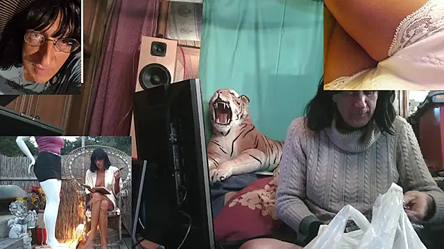 Snapshot of SissiDomination chatting on February 12, 12:38 am SissiDomination online show from February 12, 12:38 am