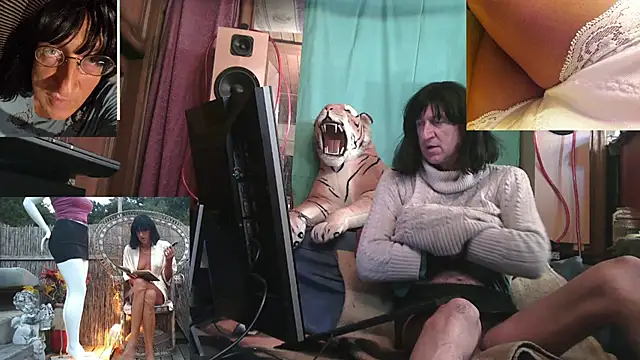 Snapshot of SissiDomination chatting on February 22, 11:03 pm SissiDomination online show from February 22, 11:03 pm