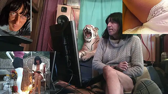 Snapshot of SissiDomination chatting on February 24, 8:40 pm SissiDomination online show from February 24, 8:40 pm