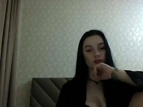 Snapshot of Lulii24 chatting on November 17, 5:02 am Lulii24 online show from November 17, 5:02 am