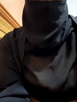 Snapshot of _Laiali_ chatting on October 18, 12:06 pm Laiali online show from October 18, 12:06 pm