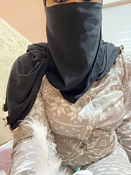 Snapshot of _Laiali_ chatting on November 15, 11:40 am Laiali online show from November 15, 11:40 am