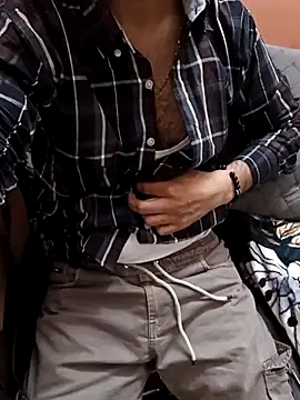 lust lovee online show from December 20, 6:15 pm