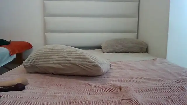 SexyNonnyy online show from February 12, 6:19 am