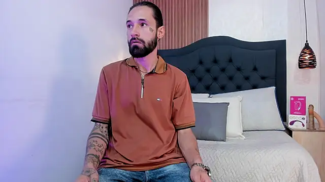 Hisoka 011 online show from April 15, 7:58 pm