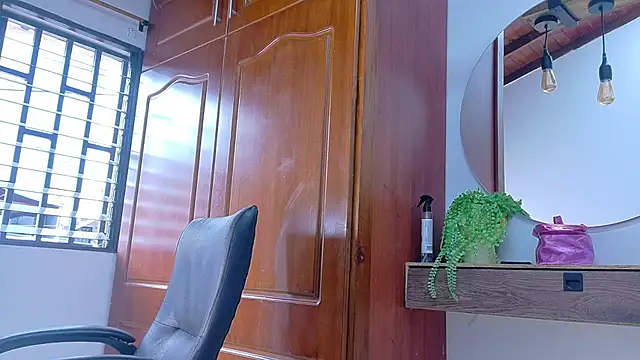 Jennifer Vega1 online show from April 12, 7:30 pm