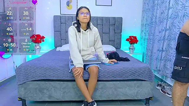 Soffia Konig  online show from April 18, 12:09 pm