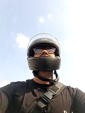 Snapshot of YoursThickDick chatting on October 4, 3:37 am YoursThickDick online show from October 4, 3:37 am