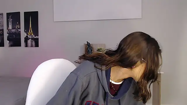 Snapshot of madame_lottie chatting on September 17, 12:40 pm madame lottie online show from September 17, 12:40 pm