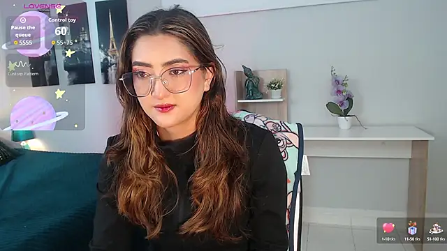 Snapshot of madame_lottie chatting on September 23, 12:30 pm madame lottie online show from September 23, 12:30 pm