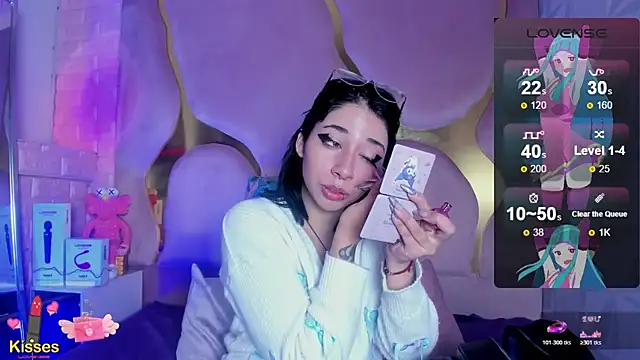 Niina Sissy online show from April 6, 5:19 am