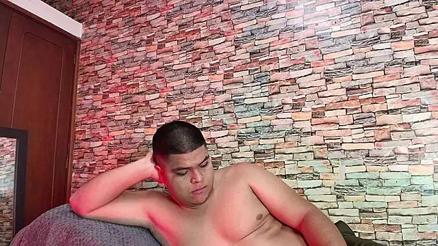 naomi campbel  online show from February 7, 1:59 pm