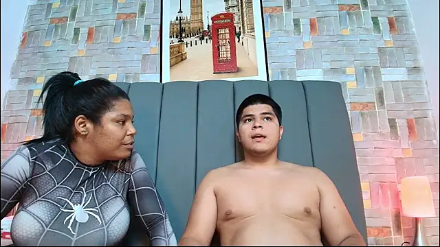 naomi campbel  online show from March 4, 9:10 pm