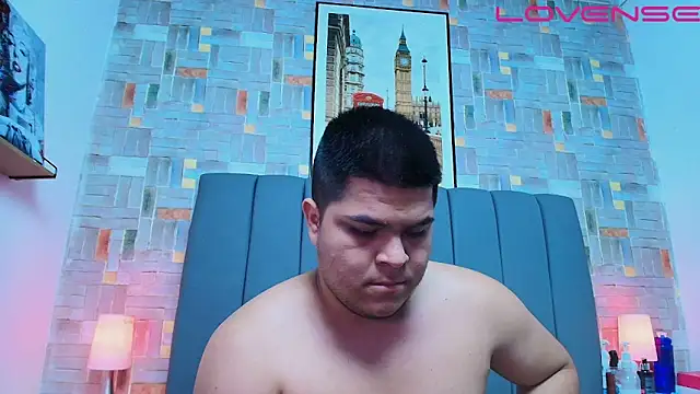 naomi campbel  online show from March 18, 8:34 pm