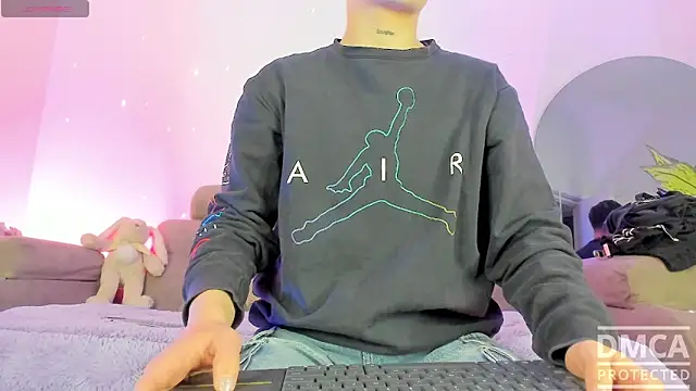 SebastianHilton online show from April 13, 3:34 am