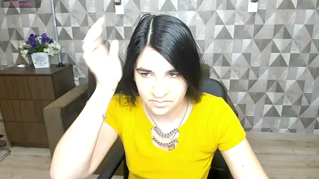 Snapshot of SilviaRosse chatting on May 13, 11:29 am SilviaRosse online show from May 13, 11:29 am