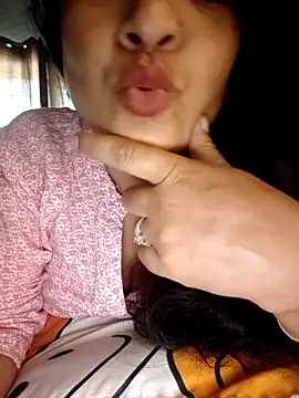 Snapshot of CUTE-PX chatting on October 3, 2:41 am CUTE-PX online show from October 3, 2:41 am