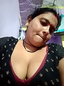 Snapshot of Hot_komal1 chatting on April 26, 8:28 pm Hot komal1 online show from April 26, 8:28 pm