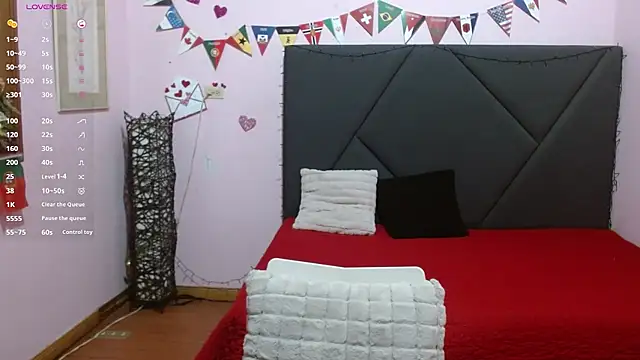 Snapshot of pamela_echeverria chatting on June 16, 11:13 am pamela echeverria online show from June 16, 11:13 am