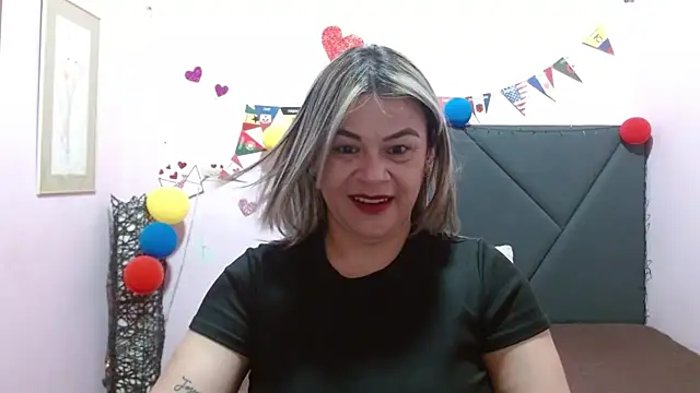 Snapshot of pamela_echeverria chatting on July 11, 11:35 am pamela echeverria online show from July 11, 11:35 am