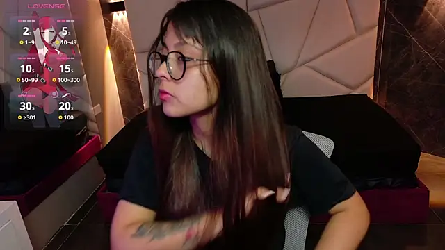 sophiaa 7 online show from October 20, 11:32 am