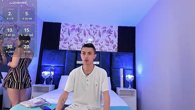 NickandAbby  online show from September 17, 11:34 am