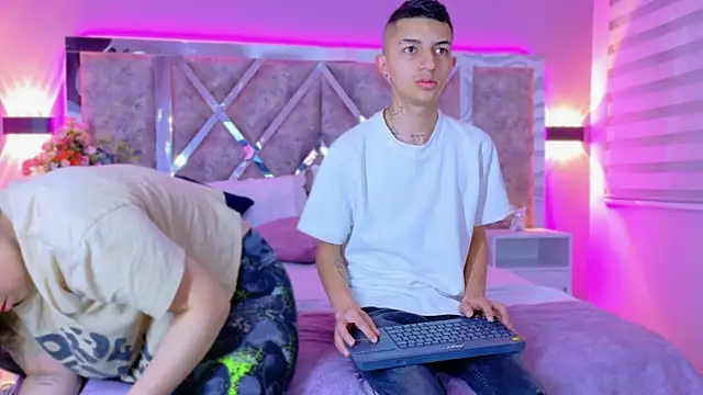 NickandAbby  online show from October 6, 12:13 pm