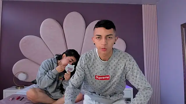 NickandAbby  online show from October 24, 11:39 am